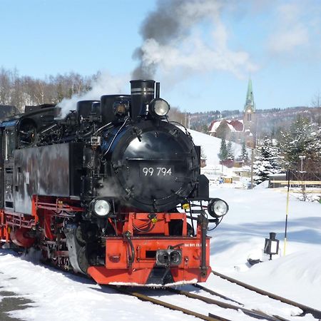 Ferienwohnungen "Am Schloessel" クロルト・オーバーヴィーゼンタール エクステリア 写真